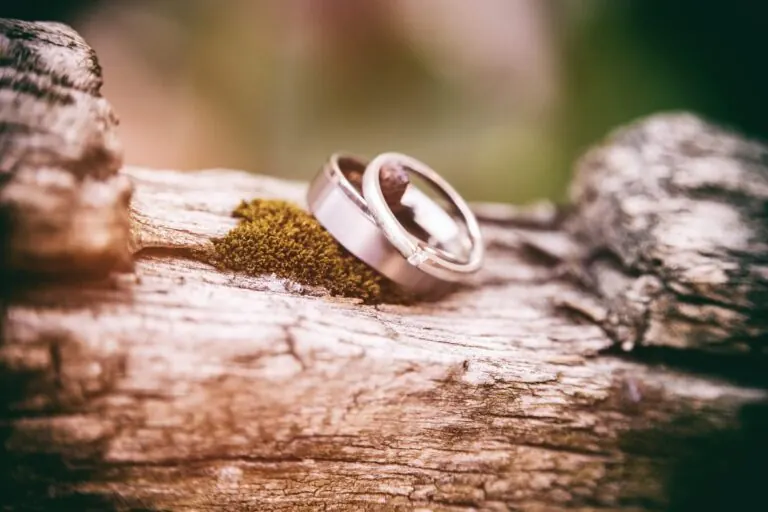 Gold jewelry buying